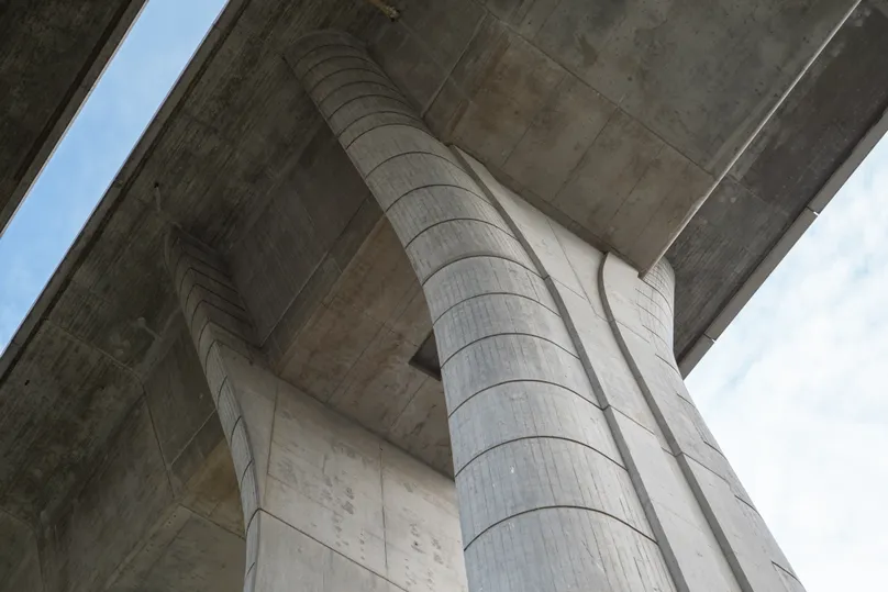 Concrete bridge structure